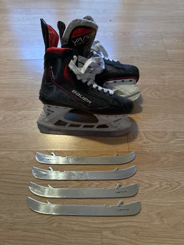 Bauer Vapor 3X Ice Hockey Skates Size 6 Fit 1 2 Sets of EXTRA BLADES