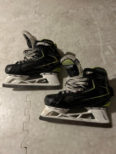 Used Junior Bauer GSX Hockey Goalie Skates Regular Width Size 3