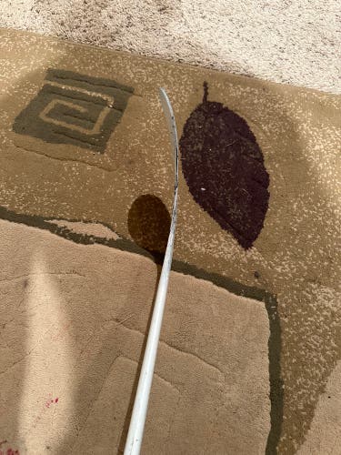 Used Bauer Right Handed P28 Pro Stock Vapor Hyperlite 2 Hockey Stick