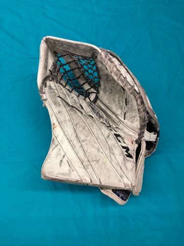 White Used Senior CCM EFLEX 5.9 Goalie Gloves & Blockers Regular