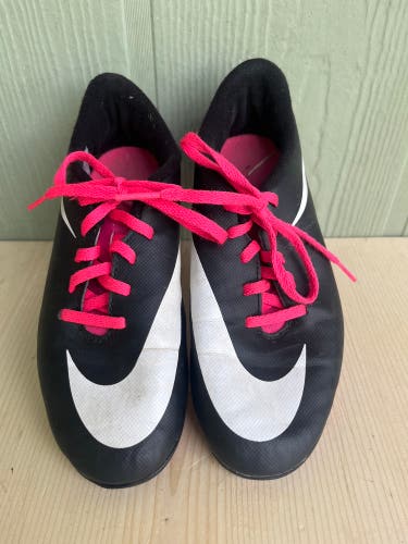 Used Nike Bravata 2Y Soccer Cleats A R3 S1 L1