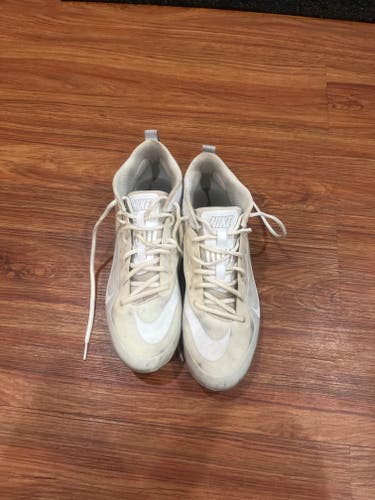White Used Adult Size 9.0 (Women's 10) Nike Huarache High Top