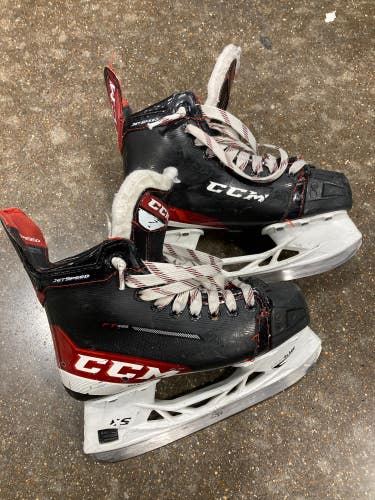 Used Junior CCM JetSpeed FT485 Hockey Skates Size 3