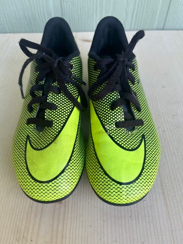 Used Nike Bravata Ii Youth 11Y Soccer Cleats A2-1