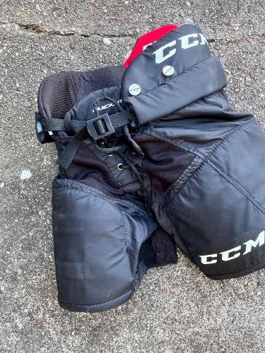 Used Youth Large CCM QuickLite Hockey Pants Black