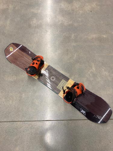 Used Men's HEAD Snowboard All Mountain With Bindings Medium Flex True Twin