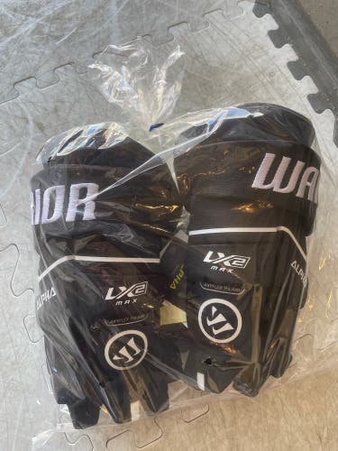 New  Warrior 14"  Alpha LX2 Max Gloves