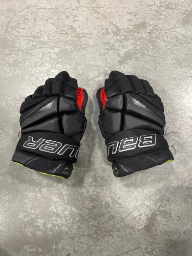 Black Used Junior Bauer Vapor X2.9 Gloves 11"