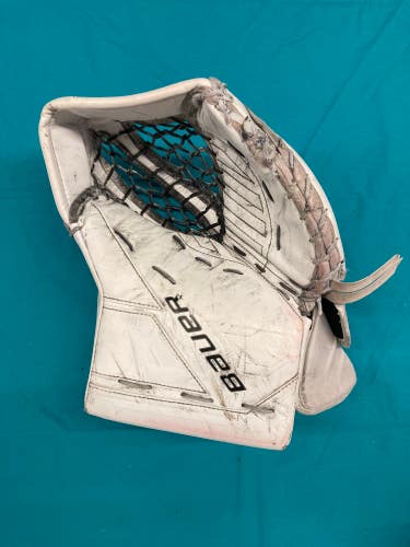 White Used Senior Bauer M5 Pro Goalie Glove Regular