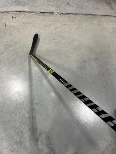 Used Junior Warrior Alpha LX Pro Hockey Stick Right Handed P28 Pro Stock