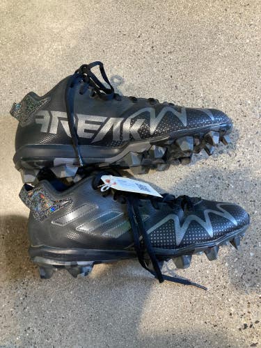 Used Men's 9.5 Adidas Freak Low Top Cleats Molded Cleats
