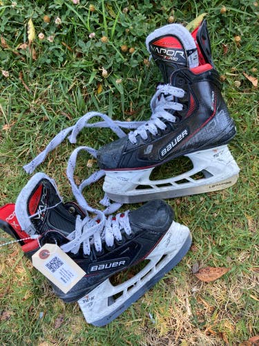 Used Junior Bauer Vapor 3X Pro Hockey Skates Regular Width Size 1.5