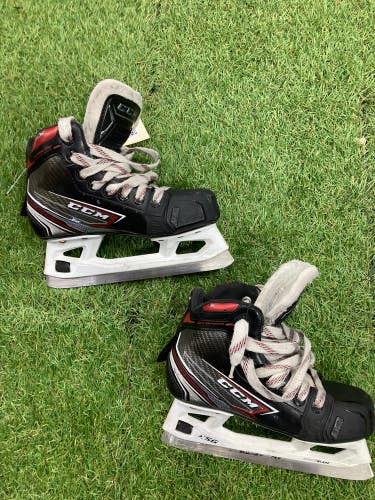 Used CCM JetSpeed FT460 Goalie Skates Regular Width Size 1.5 - Junior