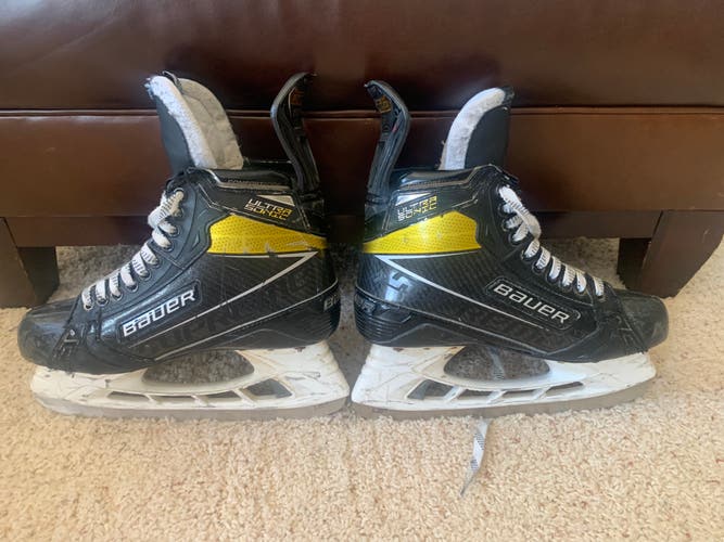 Used Bauer Supreme UltraSonic Hockey Skates EEE Pro Stock Size 8R and 8.5L Extra Wide