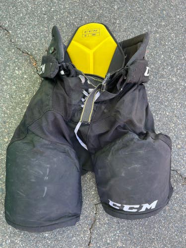 Used Senior Small CCM Tacks 9080 Hockey Pants