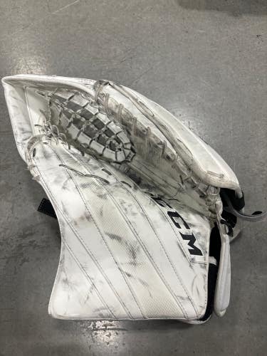 White Used Intermediate CCM EFLEX 5.9 Goalie Glove Regular