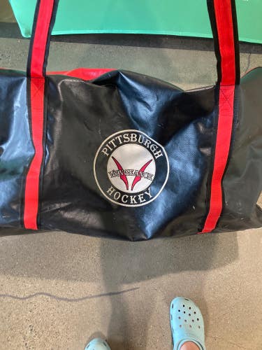 Used Pittsburgh Vengeance Bag