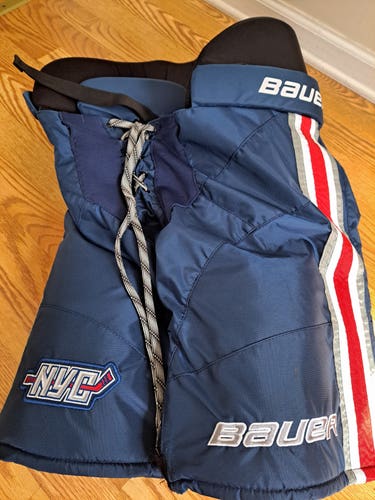 New Senior Medium Bauer Hockey Pants