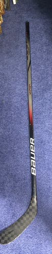 Used Bauer Right Handed P28 Vapor Team Hockey Stick