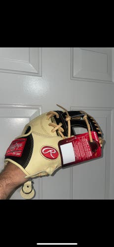 NWT Rawlings Heart of the Hide 11.75”
