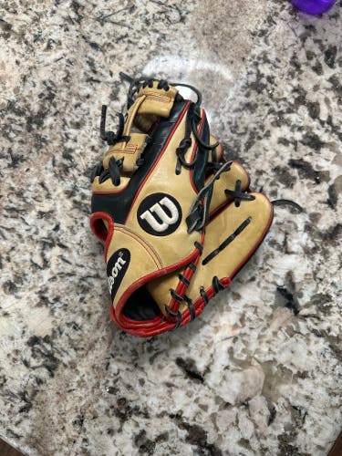 A2000 Custom Baseball Glove