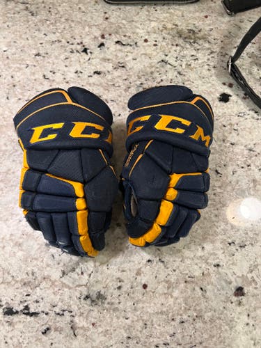 Used CCM Tacks 9080 Gloves 11"