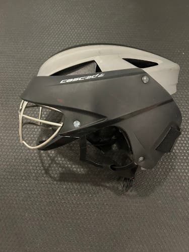 Girl’s Lacrosse Helmet