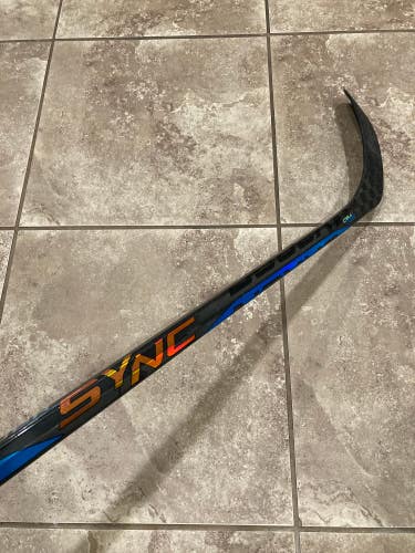Used Youth Bauer Nexus Sync Right Handed Hockey Stick P28