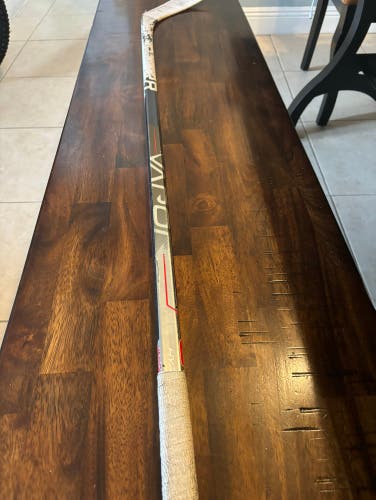 Used Youth Bauer Right Handed P88 Hockey Stick