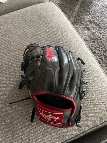 Used  Pitcher's 11.75" Gamer Series Baseball Glove