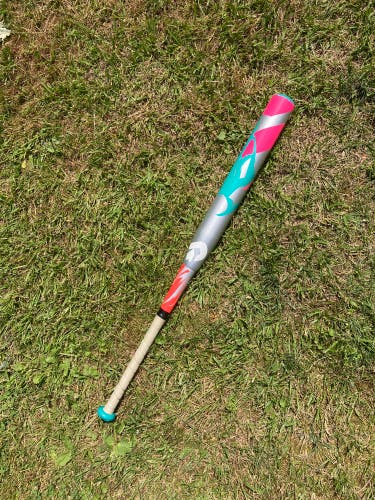 Demarini Vendetta fastpitch softball bat