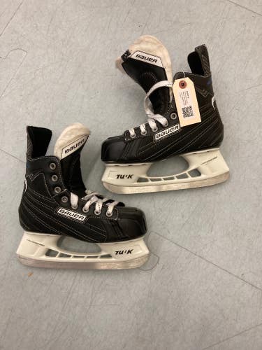 Used Junior Bauer Nexus 4000 Hockey Skates Regular Width Size 3