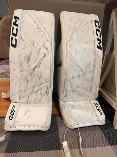 Ccm Axis 2.9 Goalie Pads Size 32 +1