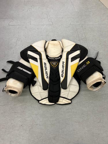 Used Intermediate Small Bauer One.9 Goalie Chest Protector