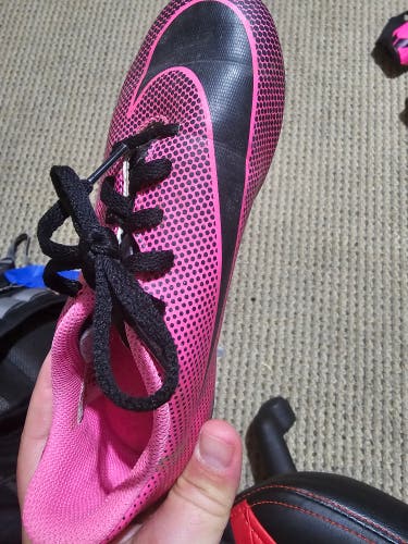 Pink Used 1 Kids Nike Bravata II Cleats