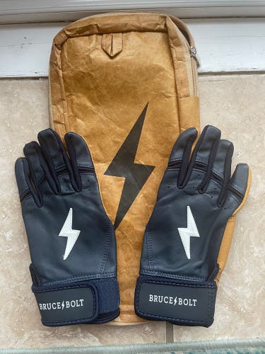 Bruce Bolt Large Short Cuff Batting Gloves - Adult L