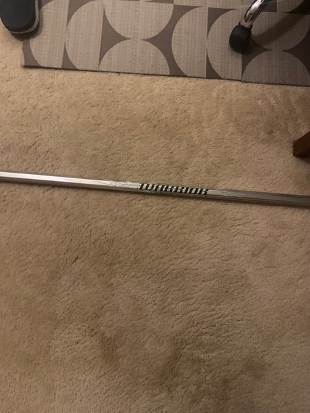 Warrior Kryptolyte Defensive Lacrosse shaft