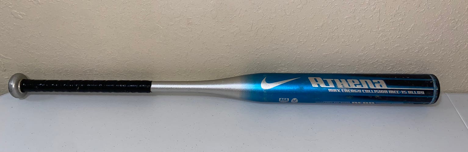 Nike Athena Fastpitch Softball Bat 32” 20oz, -12 Drop 2 1/4 Barrel Mec-15 Alloy