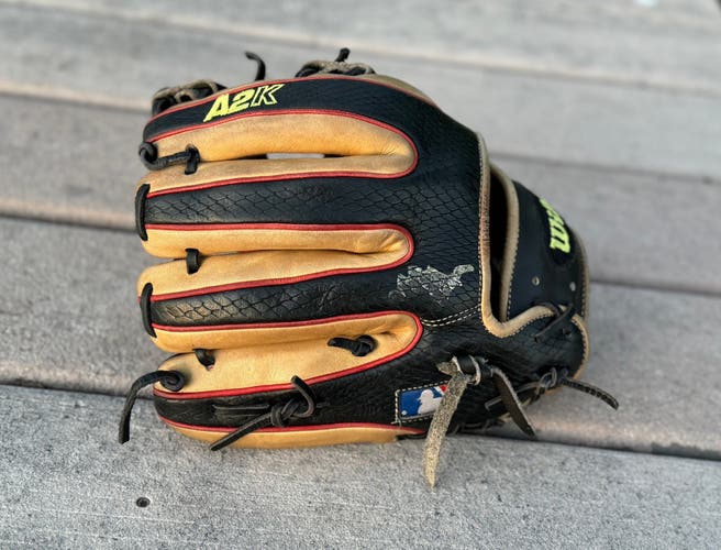 Wilson A2K DATDUDE 11.5” Baseball Glove
