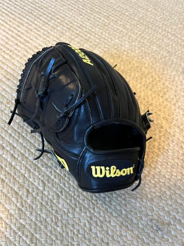 New Wilson A2000 Ck22 Pitcher's 11.75  Baseball Glove