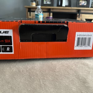 New Intermediate True HZRDUS 9X Hockey Skates Regular Width Size 4