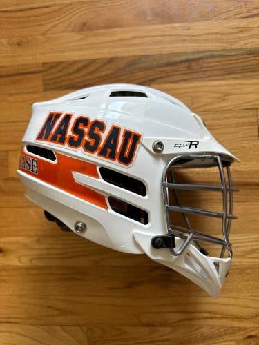 White Used Adult Cascade CPX-R Helmet