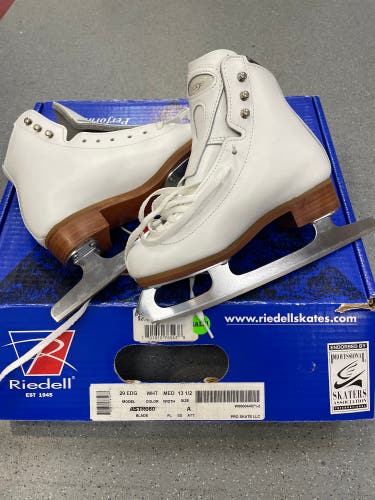 New Riedell B Junior 13.5 Figure Skates