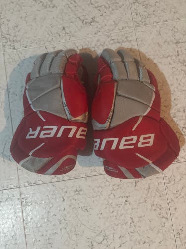 Used  Bauer 12"  Vapor X:lite Gloves