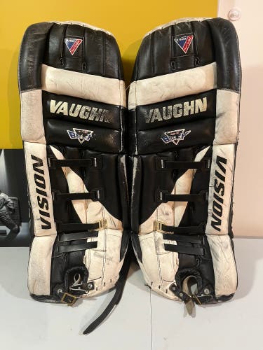 Vaughn Vision VPG5500 Goalie Pads