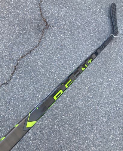 Used Senior Bauer Ag5nt Hockey Stick Left Hand P28