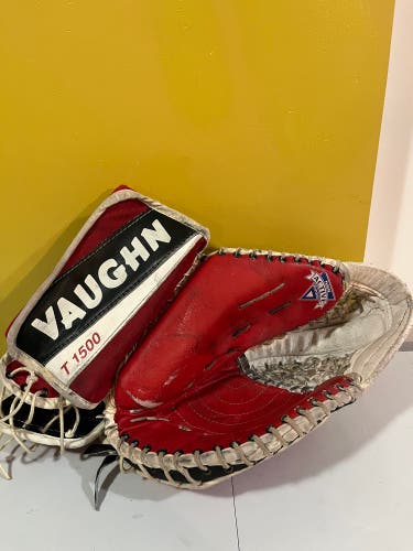 Vintage Vaughn T1500 catch glove