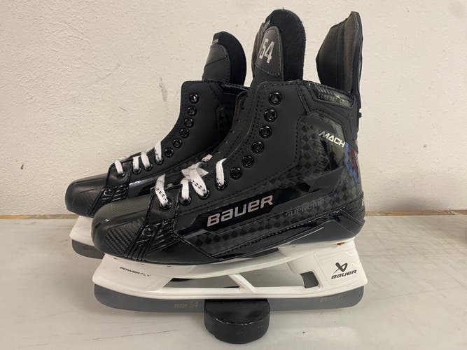 Bauer Supreme Mach Mens Pro Stock Size 9.5 Hockey Skates MIC 62408
