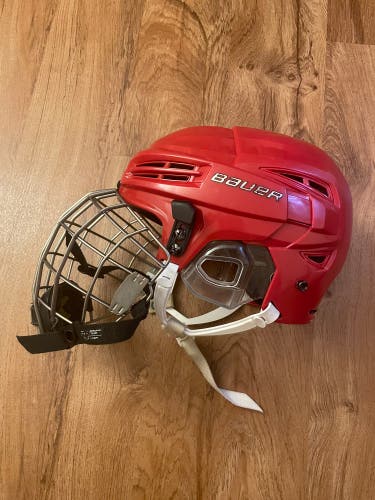 Bauer Re-Akt 100 hockey helmet Red, Size S small, with Titanium Cage