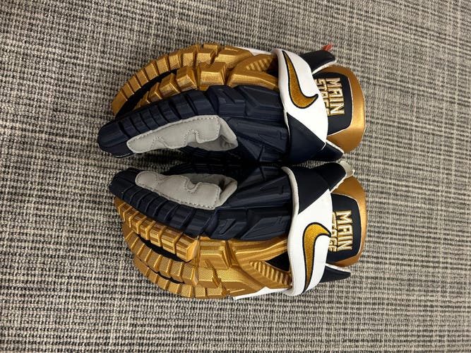 Nike Main Stage gloves